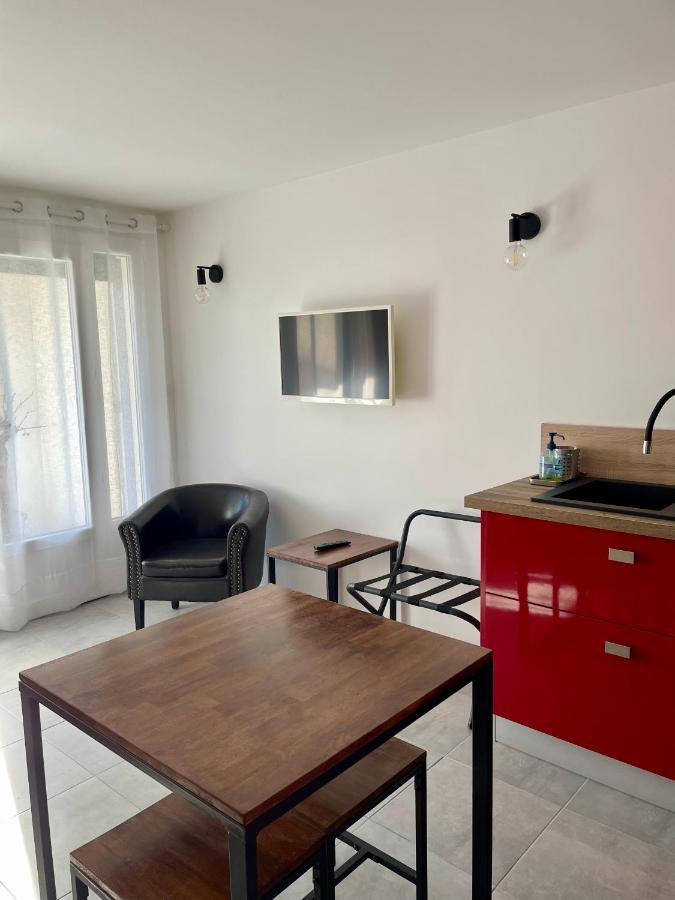 Maison D'Hotes Romarine لو بوسْكا المظهر الخارجي الصورة